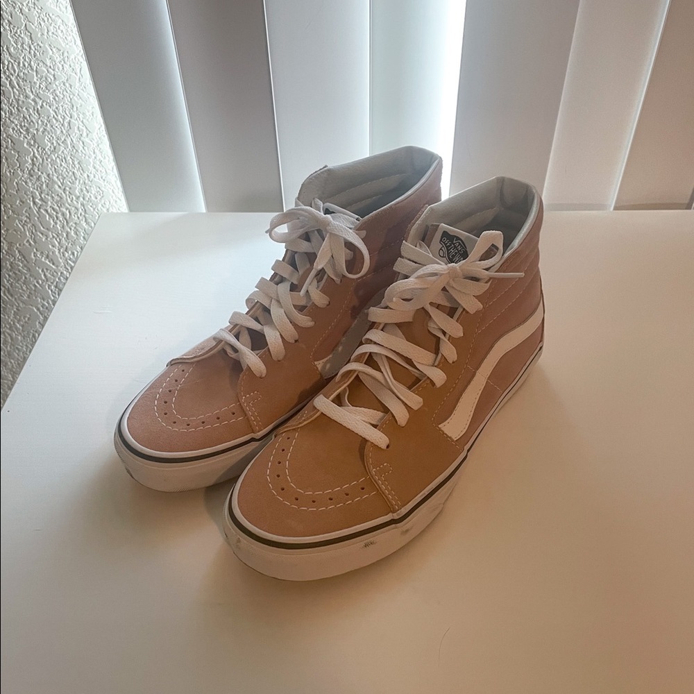 Women’s High-Top Vans Size 9.5 pink
